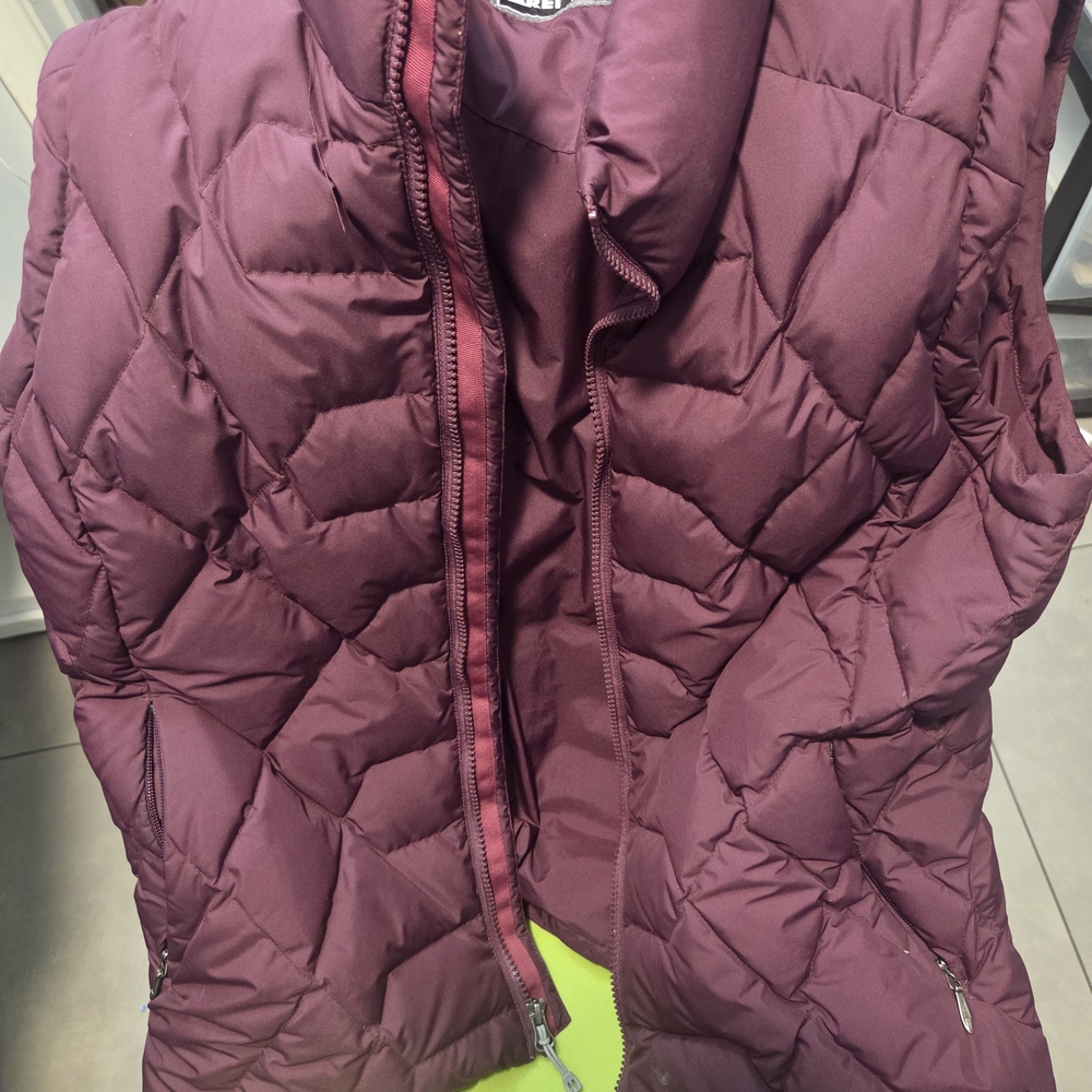 REI Women's Puffer Vest - Plum